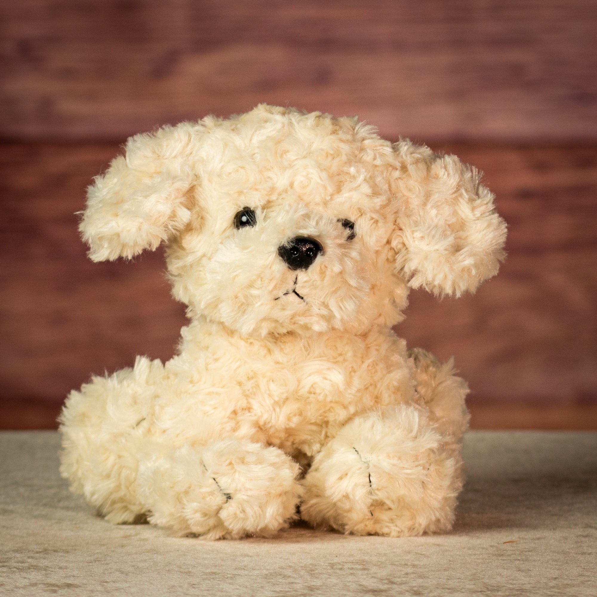 10" Sitting Curly Pups