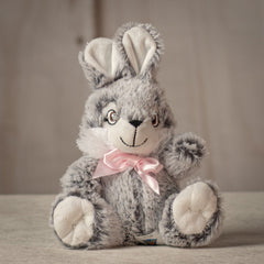 7" Sitting Bunny Duo