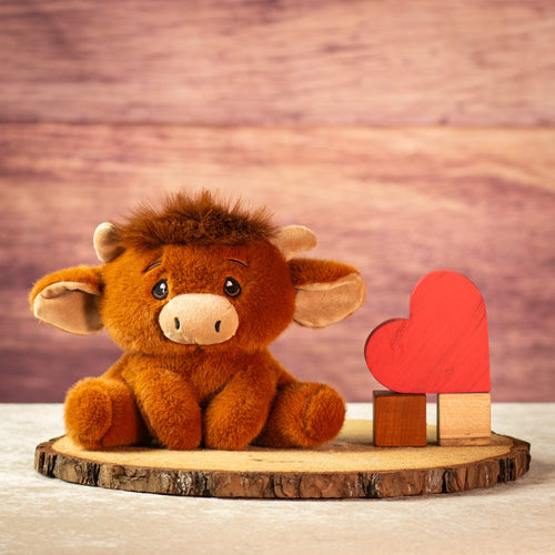 7" Sitting Highland Cow Plush