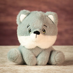 7" Sitting Whisper Gray Wolf