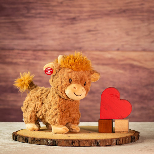 8" Singing Highland Cow
